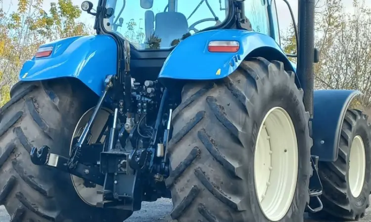 Трактор колісний New Holland T7060 - фото № 5