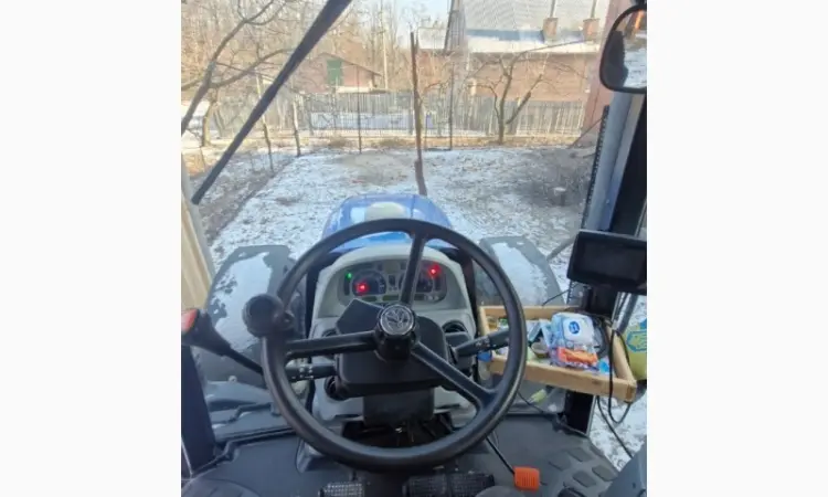 Трактор New Holland T6050 - фото № 9