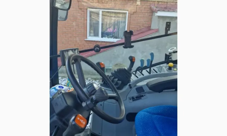 Трактор New Holland T6050 - фото № 3