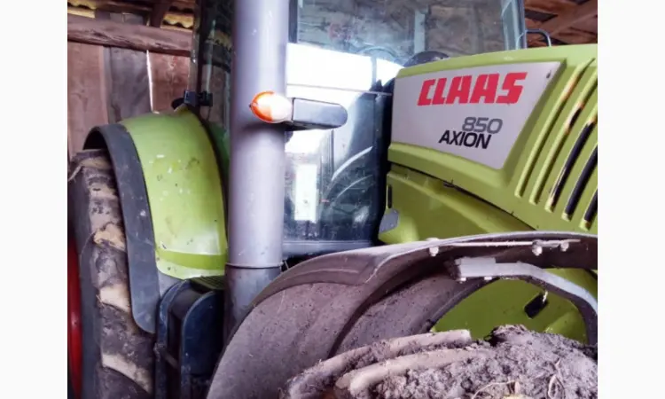 Тактор колісний Claas Axion 850 - фото № 4