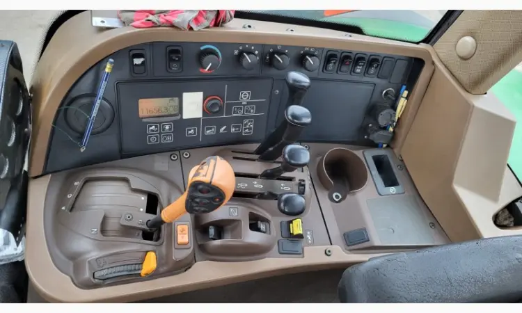 Трактор колісний John Deere 7830 - фото № 12