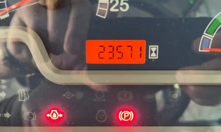 Трактор New Holland TD5.110 - фото № 4