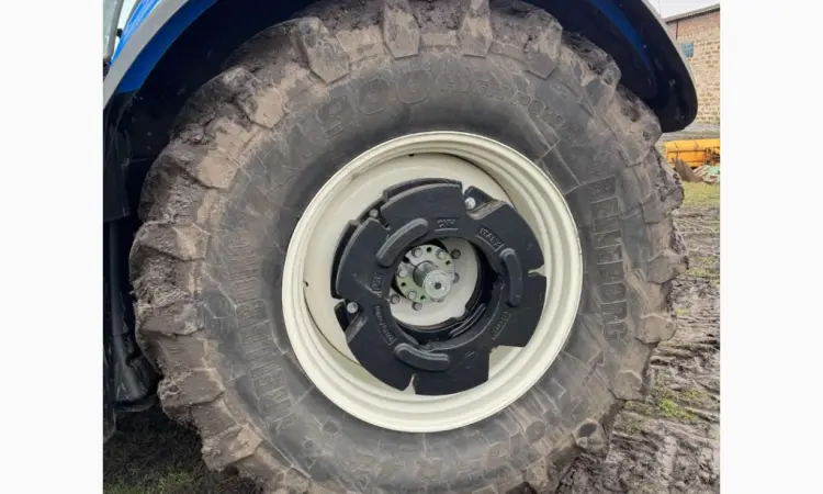 Трактор New Holland T7.315 - фото № 14