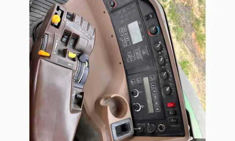 Трактор колісний John Deere 8420 - фото № 3