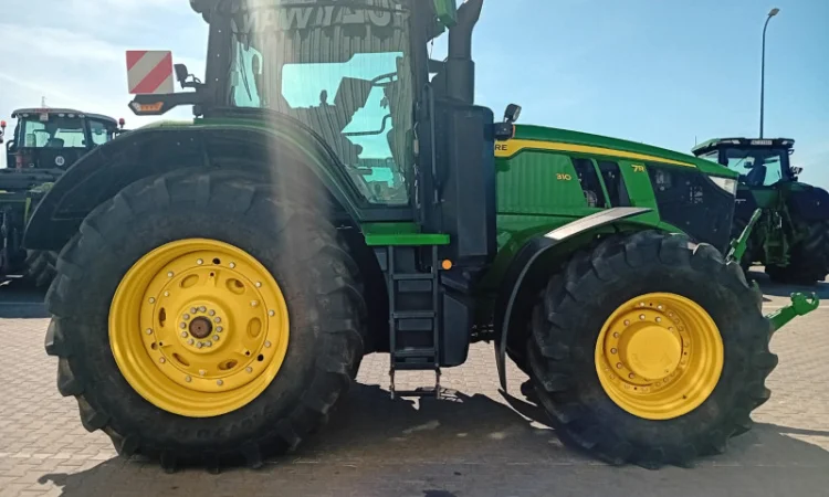 Трактор John Deere 7R310 - фото № 7