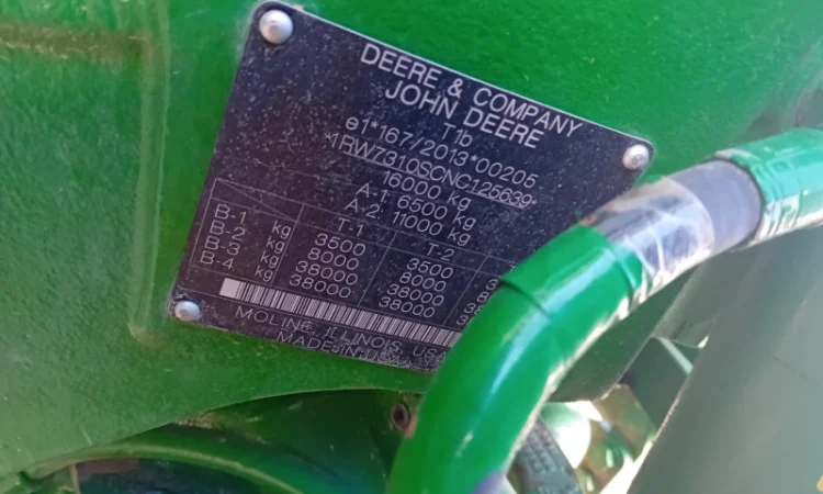 Трактор John Deere 7R310 - фото № 8