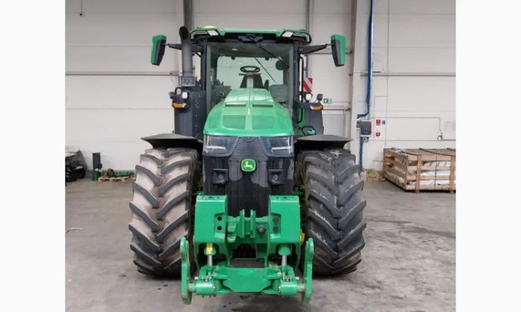 Трактор John Deere 8R 310 - фото № 1
