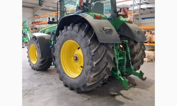Трактор John Deere 8R 310 - фото № 10