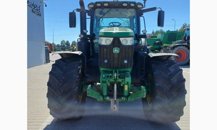 Трактор John Deere 6215R - фото № 2