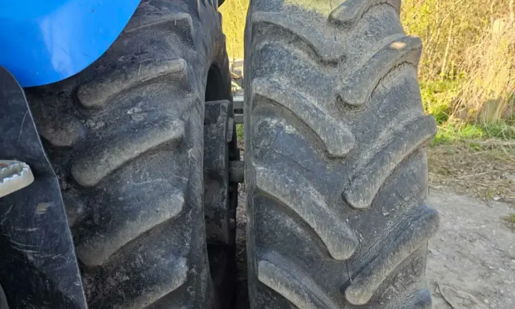 Трактор New Holland T8050 - фото № 7