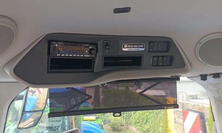 Трактор New Holland T8.410 GENESIS - фото № 8