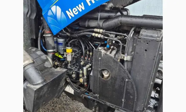 Трактор New Holland TL 105 - фото № 8