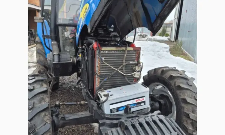 Трактор New Holland TL 105 - фото № 9