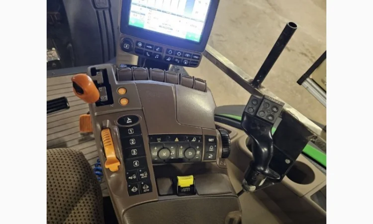 Трактор John Deere 8345 R - фото № 10