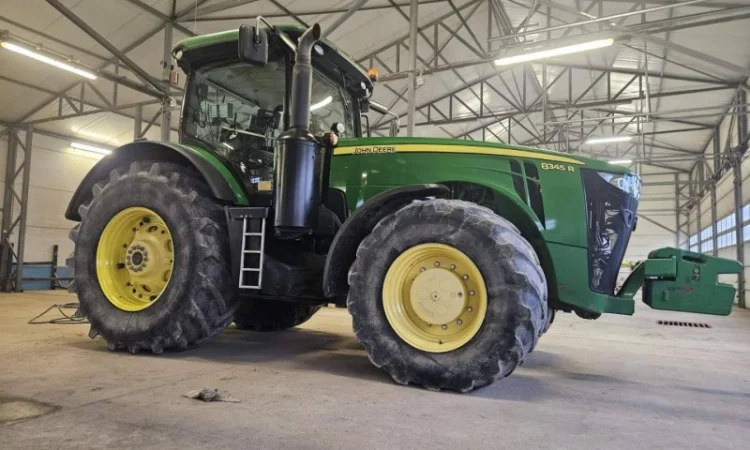 Трактор John Deere 8345 R - фото № 2