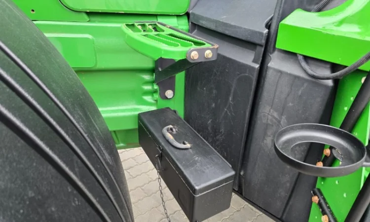 Трактор John Deere 8310R (2014) В наявності - фото № 11