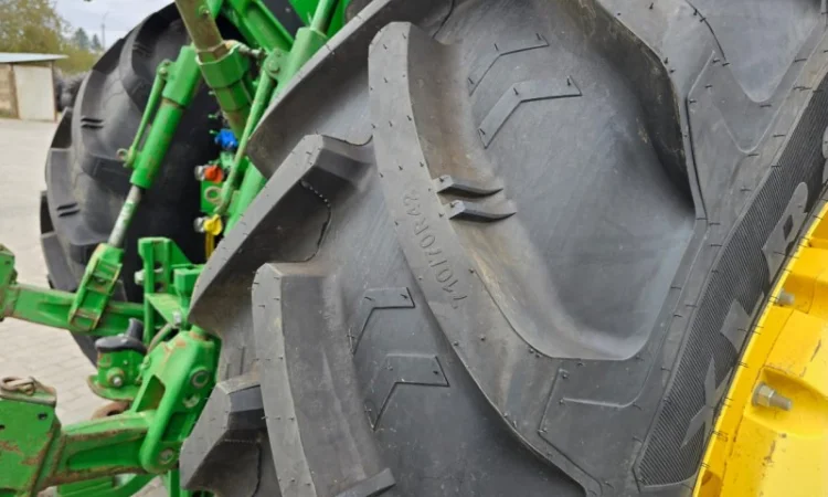 Трактор John Deere 8310R (2014) В наявності - фото № 13