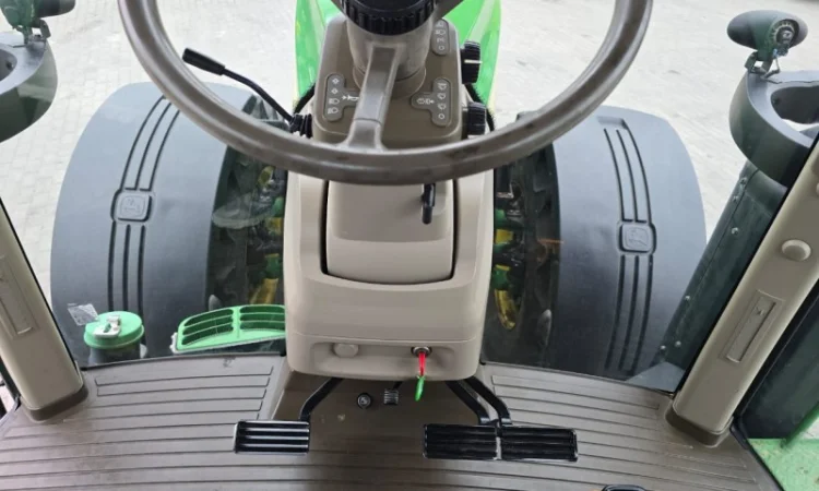 Трактор John Deere 8310R (2014) В наявності - фото № 16