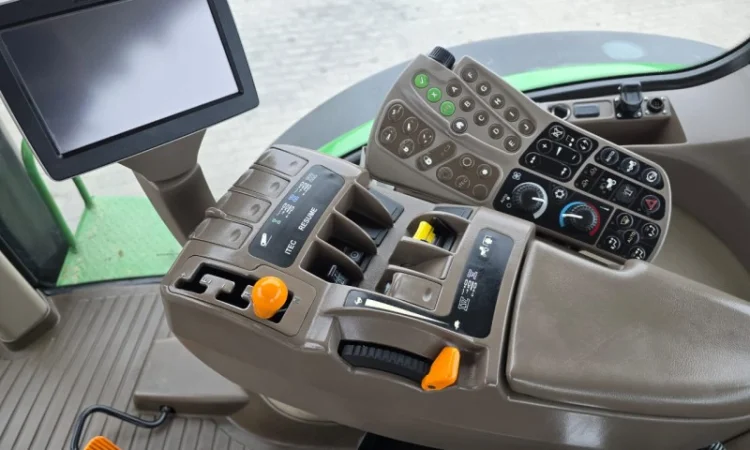 Трактор John Deere 8310R (2014) В наявності - фото № 18