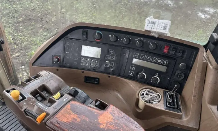 Трактор John Deere 8520 - фото № 10