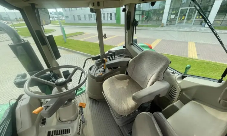 Трактор John Deere 6195M - фото № 10