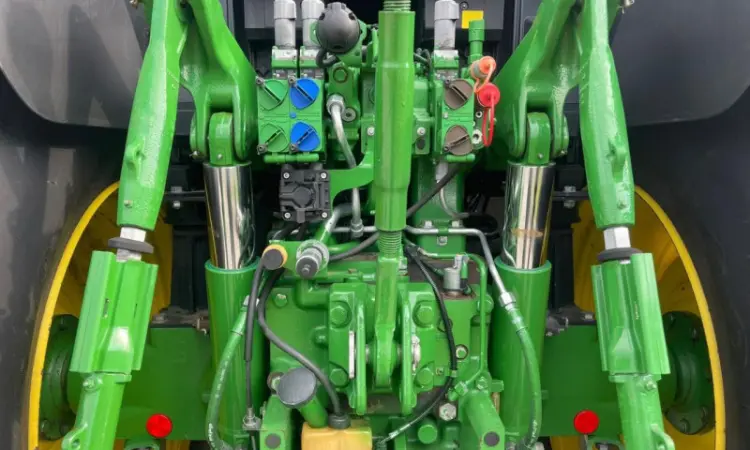 Трактор John Deere 6195M - фото № 8