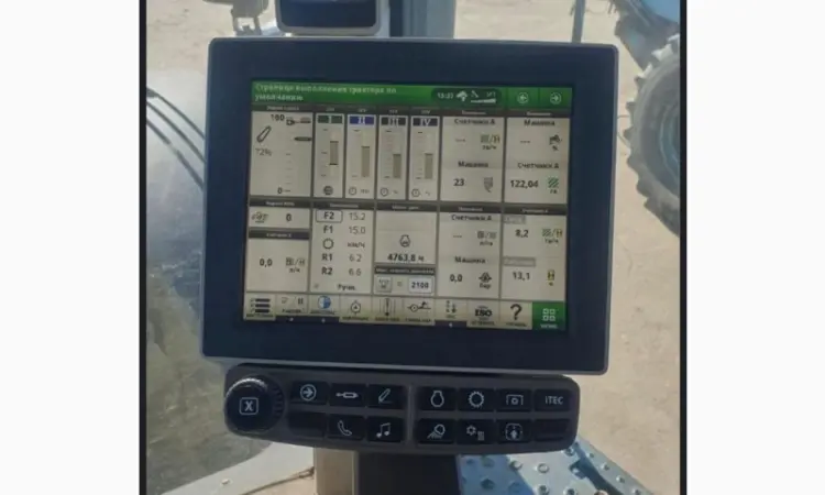 Трактор John Deere 8345R - фото № 4