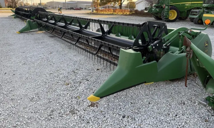Жниварка John Deere 630 F Hydraflex шириною 9 метрів - фото № 1