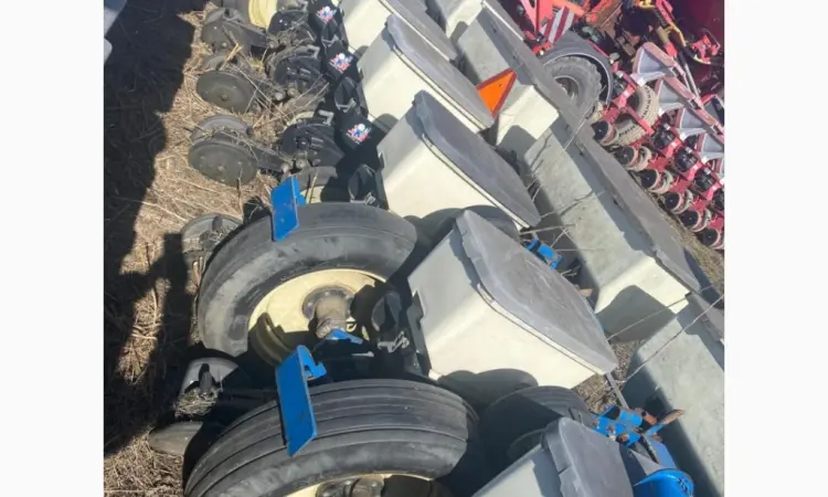 Продам Сівалку Kinze 3000 8 рядкова механічна - фото № 1