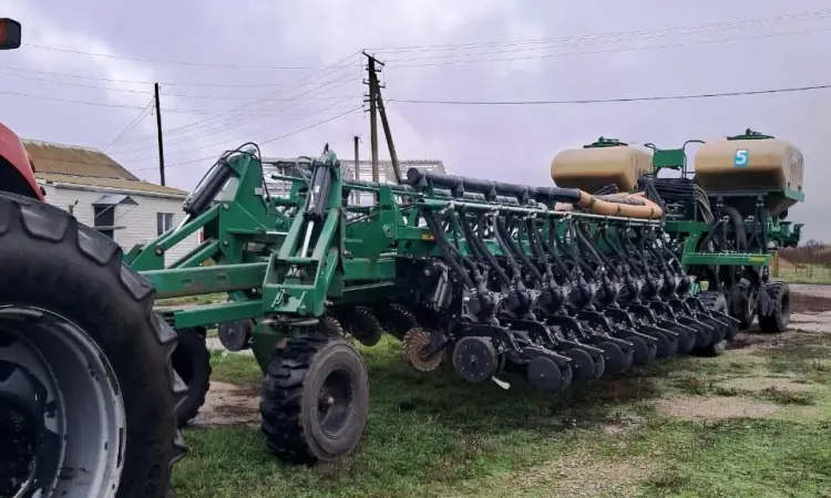Сівалка Great Plains YP2425A-4715 24/47 рядкова (70/35 міжряддя) - фото № 1
