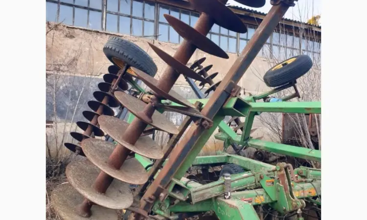 Важка дискова борона John Deere 630 - фото № 5