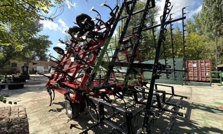 Культиватор Case IH Tiger-Mate 2 шириною 11 метрів - фото № 2