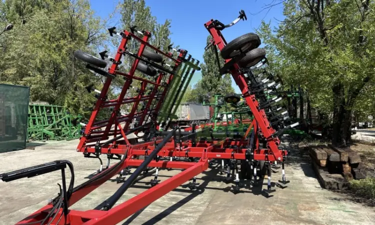 Культиватор Case IH Tiger-Mate 2 шириною 11 метрів - фото № 9