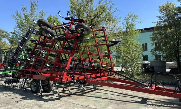 Культиватор Case IH Tiger-Mate 2 шириною 11 метрів - фото № 18