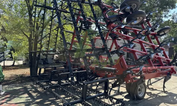 Культиватор Case IH Tiger-Mate 2 шириною 11 метрів - фото № 15