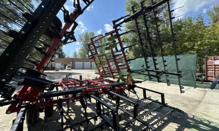 Культиватор Case IH Tiger-Mate 2 шириною 11 метрів - фото № 12