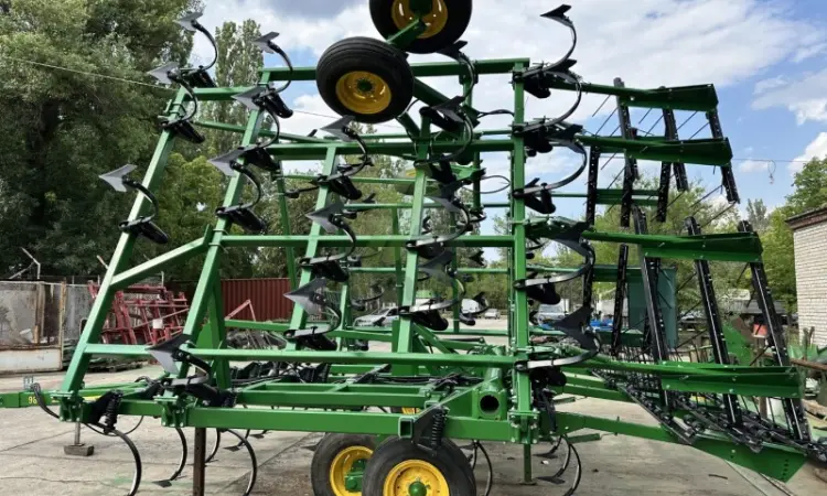 Культиватор John Deere 980 шириною 11 метрів - фото № 10