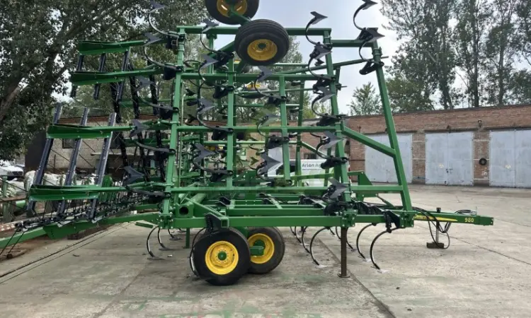 Культиватор John Deere 980 шириною 11 метрів - фото № 5