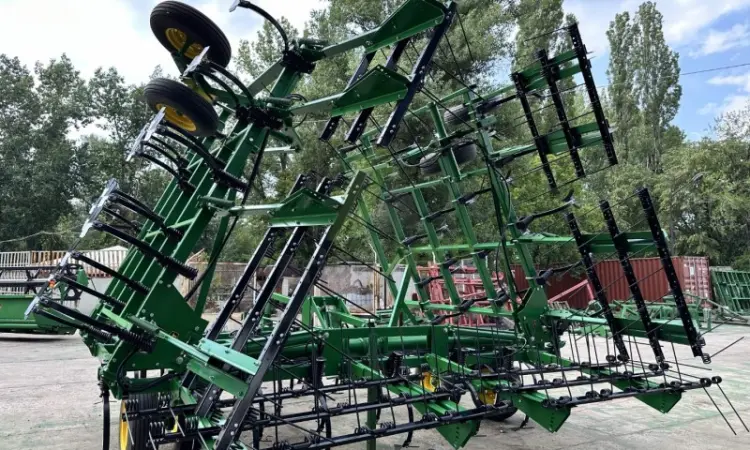 Культиватор John Deere 980 шириною 11 метрів - фото № 8