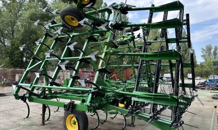 Культиватор John Deere 980 шириною 11 метрів - фото № 9