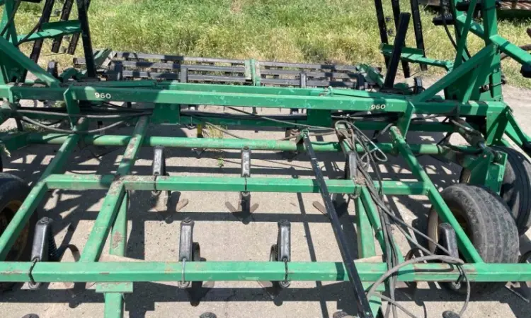 Культиватор John Deere 960 на 10 - фото № 6