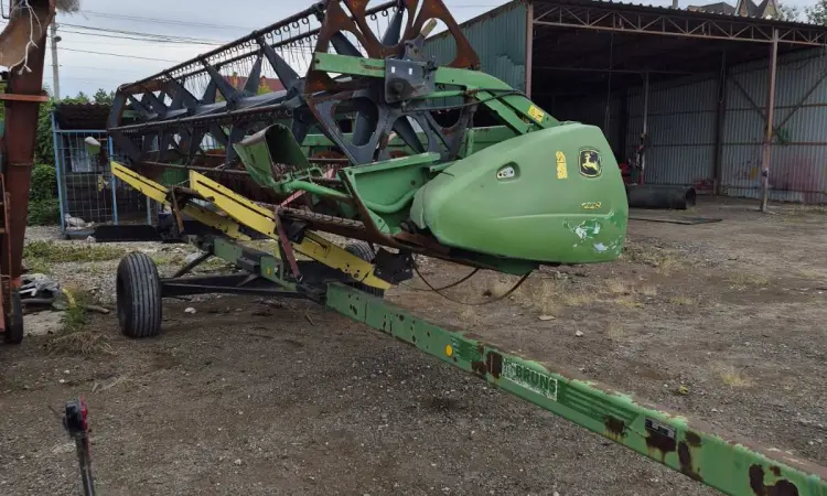 Жниварка  зернова John Deere 622R - фото № 1