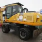 Колесный экскаватор Komatsu PW180-7K - фото № 3