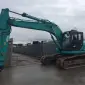 Гусеничный экскаватор Kobelco SK210LC - фото № 1