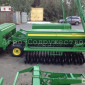 Сеялка зерновая John Deere 455 (9, 1 м, удобрения) - фото № 2