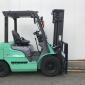Бензиновый вилочный автопогрузчик Mitsubishi с боковым смещением. Модель: FG25D-F17D - фото № 3