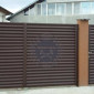 Металлические заборы и ворота-жалюзи для надежной защиты - фото № 16