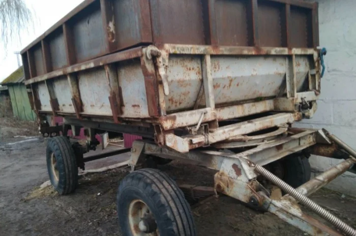 Прицеп для трактора и грузовых авто- фото № 1