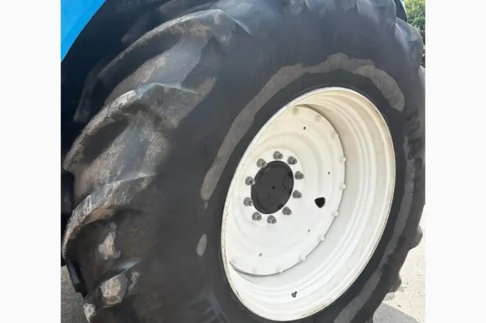 New Holland T7060 трактор колісний- фото № 5