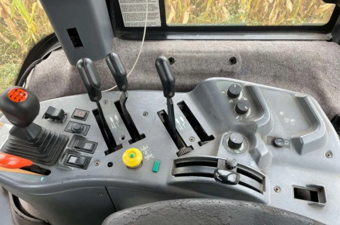 Трактор CAT Chelenger CH 35- фото № 12